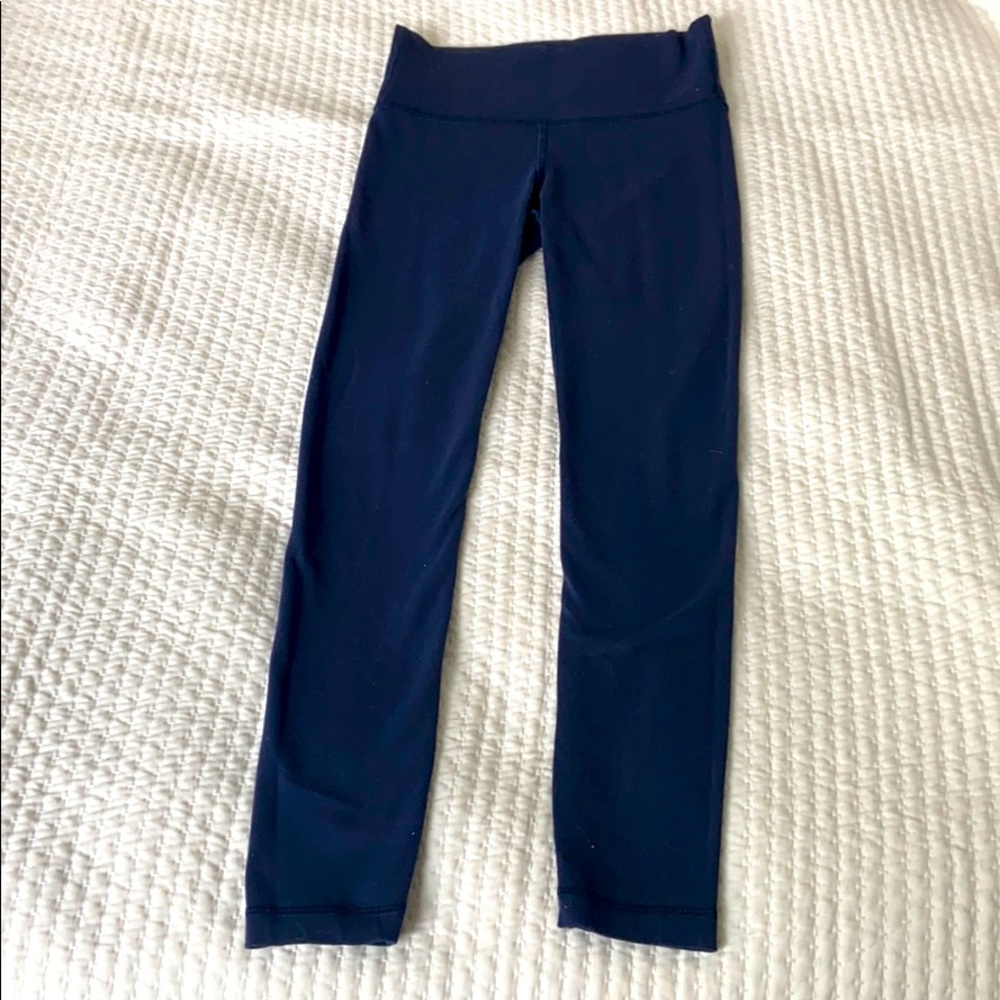 Navy ivivva leggings